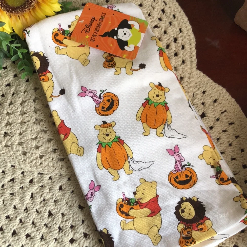 Disney Winnie the Pooh Halloween Kitchen Towels